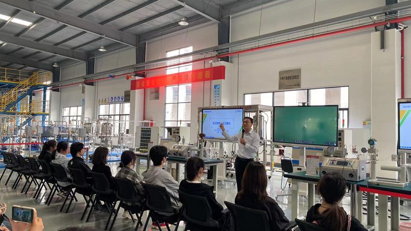 广东聚氨酯胶粘剂：揭秘其性能与选型要点**